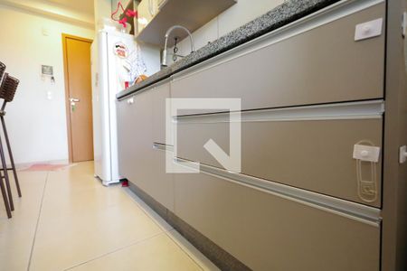 Apartamento à venda com 65m², 2 quartos e 1 vaga Apartamento à venda com 65m², 2 quartos e 1 vagaCozinha e Área de Serviço