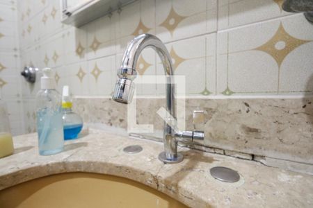 Casa à venda com 215m², 3 quartos e 5 vagasBanheiro Social 