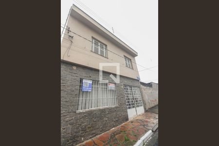 Casa à venda com 215m², 3 quartos e 5 vagasFachada 