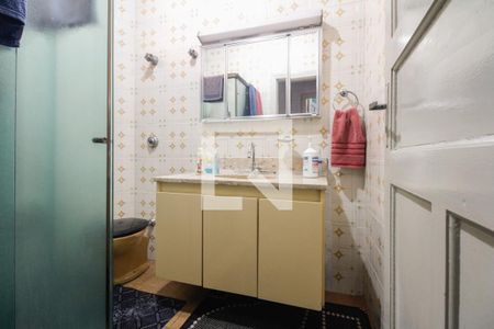 Casa à venda com 215m², 3 quartos e 5 vagasBanheiro Social 