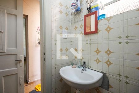 Casa à venda com 215m², 3 quartos e 5 vagasBanheiro Social 2