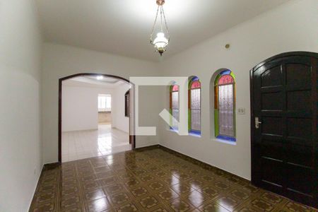 Sala 1 de casa para alugar com 2 quartos, 250m² em Jardim Itapemirim, São Paulo