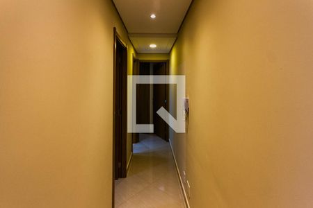 Corredor de apartamento para alugar com 2 quartos, 47m² em Jardim Cinco de Julho, São Paulo