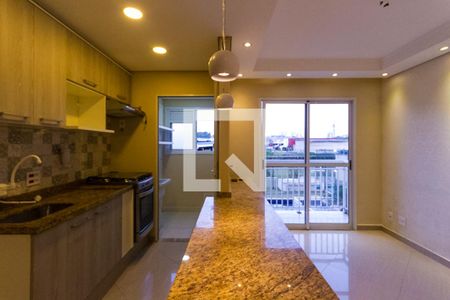 Sala e cozinha de apartamento para alugar com 2 quartos, 47m² em Jardim Cinco de Julho, São Paulo
