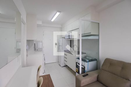 Sala/Cozinha de apartamento para alugar com 1 quarto, 28m² em Vila Tolstoi, São Paulo