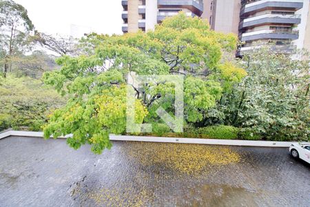 Apartamento à venda com 458m², 4 quartos e 3 vagas Apartamento à venda com 458m², 4 quartos e 3 vagasVista da Suíte 2