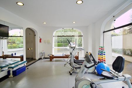 Apartamento à venda com 458m², 4 quartos e 3 vagas Apartamento à venda com 458m², 4 quartos e 3 vagasÁrea comum - Academia