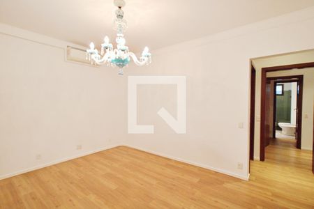 Apartamento à venda com 458m², 4 quartos e 3 vagas Apartamento à venda com 458m², 4 quartos e 3 vagasSuíte 1