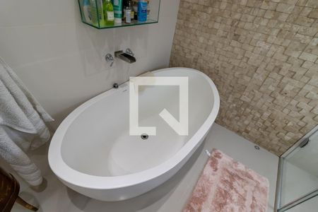 Apartamento para alugar com 138m², 2 quartos e 3 vagasBanheiro da Suíte 