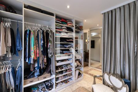 Apartamento para alugar com 138m², 2 quartos e 3 vagasSuíte closet