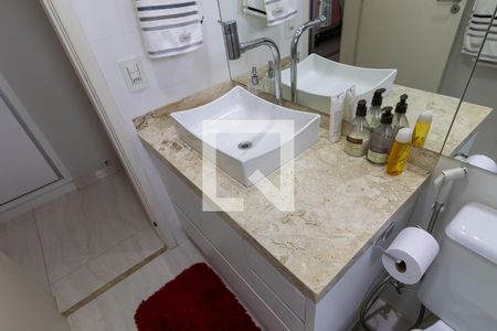 Apartamento à venda com 65m², 2 quartos e 1 vagaBanheiro da suíte