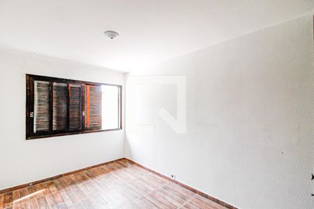 Casa à venda com 480m², 3 quartos e 2 vagas Casa à venda com 480m², 3 quartos e 2 vagasQuarto 2
