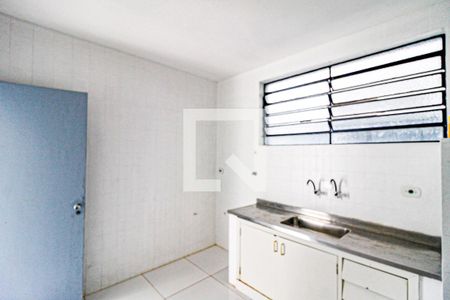 Casa à venda com 480m², 3 quartos e 2 vagas Casa à venda com 480m², 3 quartos e 2 vagasCozinha