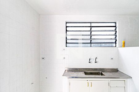 Casa à venda com 480m², 3 quartos e 2 vagas Casa à venda com 480m², 3 quartos e 2 vagasCozinha