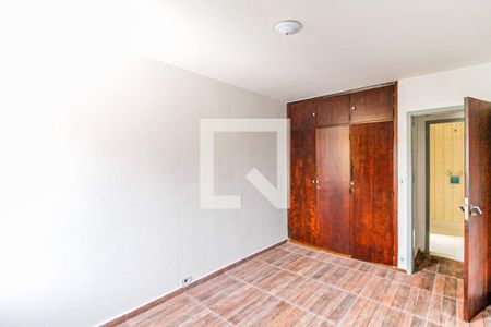 Casa à venda com 480m², 3 quartos e 2 vagas Casa à venda com 480m², 3 quartos e 2 vagasQuarto 2
