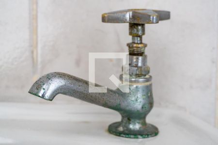 Casa para alugar com 70m², 3 quartos e 1 vaga Casa para alugar com 70m², 3 quartos e 1 vagaBanheiro de serviço - Torneira