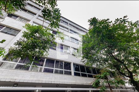 Apartamento à venda com 103m², 2 quartos e 1 vaga Apartamento à venda com 103m², 2 quartos e 1 vagaFachada