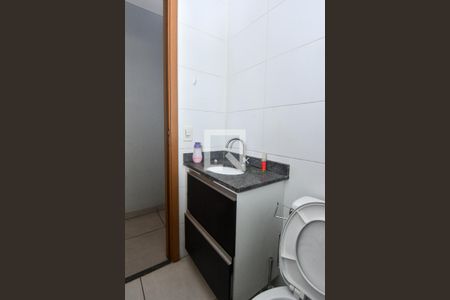 Apartamento para alugar com 45m², 2 quartos e 1 vaga Apartamento para alugar com 45m², 2 quartos e 1 vagaBanheiro