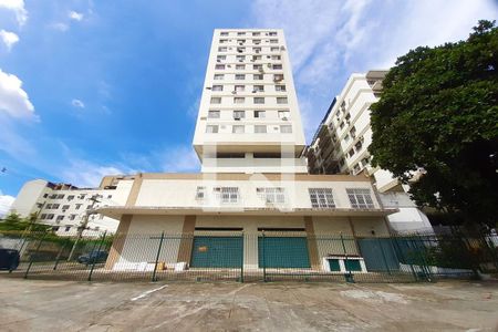 Apartamento para alugar com 68m², 2 quartos e 1 vagaFachada