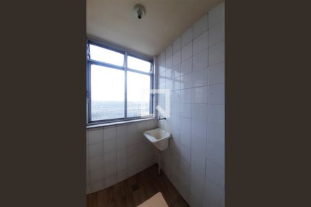 Apartamento para alugar com 68m², 2 quartos e 1 vagaÁrea de Serviço