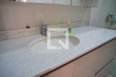 Apartamento à venda com 76m², 3 quartos e 1 vagaBanheiro da Suíte