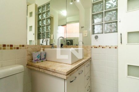 Banheiro de apartamento para alugar com 1 quarto, 33m² em Liberdade, São Paulo