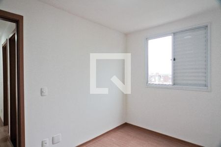 Quarto 2 de apartamento para alugar com 2 quartos, 45m² em Jardim Íris, São Paulo