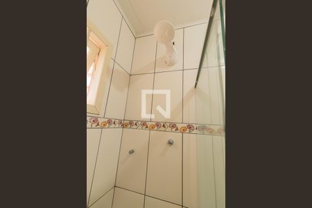 Casa à venda com 140m², 3 quartos e 2 vagasBanheiro 