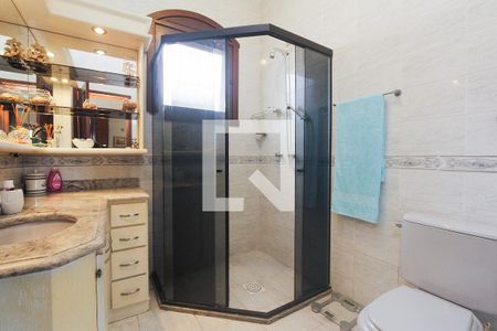 Casa à venda com 294m², 4 quartos e 2 vagas Casa à venda com 294m², 4 quartos e 2 vagasBanheiro social