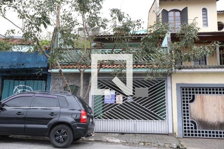 Casa à venda com 120m², 3 quartos e 2 vagasFachada