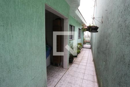 Casa à venda com 120m², 3 quartos e 2 vagasCorredor