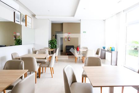 Apartamento à venda com 104m², 2 quartos e 2 vagas Apartamento à venda com 104m², 2 quartos e 2 vagasÁrea comum - Salão de festas