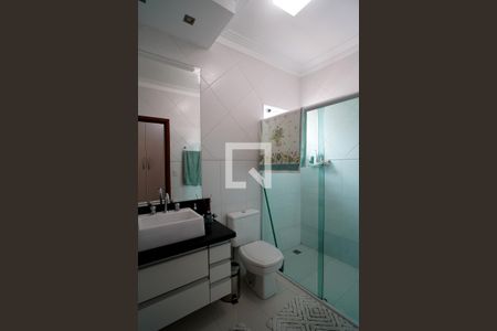 Casa de condomínio para alugar com 300m², 3 quartos e 4 vagasBanheiro da Suíte 1