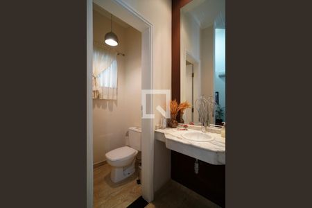 Casa de condomínio para alugar com 300m², 3 quartos e 4 vagasLavabo