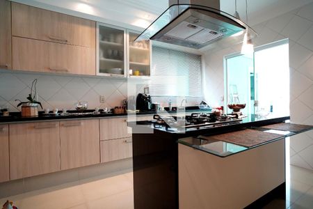 Casa de condomínio para alugar com 300m², 3 quartos e 4 vagasCozinha