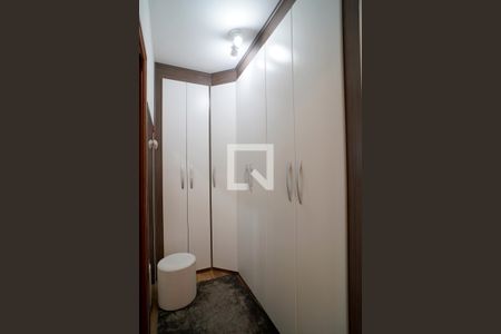 Casa de condomínio para alugar com 300m², 3 quartos e 4 vagasCloset da suíte 1