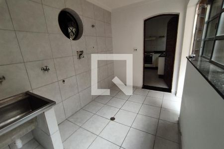 Casa à venda com 280m², 4 quartos e 3 vagas Casa à venda com 280m², 4 quartos e 3 vagasÁrea de Serviço