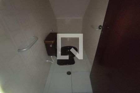 Casa à venda com 280m², 4 quartos e 3 vagas Casa à venda com 280m², 4 quartos e 3 vagasBanheiro Social