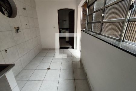 Casa à venda com 280m², 4 quartos e 3 vagas Casa à venda com 280m², 4 quartos e 3 vagasÁrea de Serviço