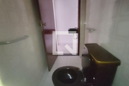 Casa à venda com 280m², 4 quartos e 3 vagas Casa à venda com 280m², 4 quartos e 3 vagasBanheiro Social