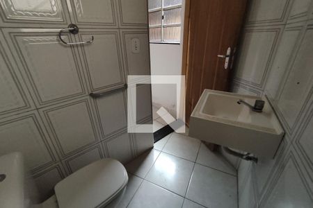 Casa à venda com 280m², 4 quartos e 3 vagas Casa à venda com 280m², 4 quartos e 3 vagasBanheiro de Serviço