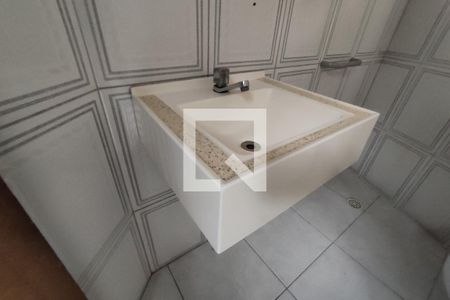 Casa à venda com 280m², 4 quartos e 3 vagas Casa à venda com 280m², 4 quartos e 3 vagasBanheiro de Serviço