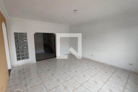 Casa à venda com 280m², 4 quartos e 3 vagas Casa à venda com 280m², 4 quartos e 3 vagasSala