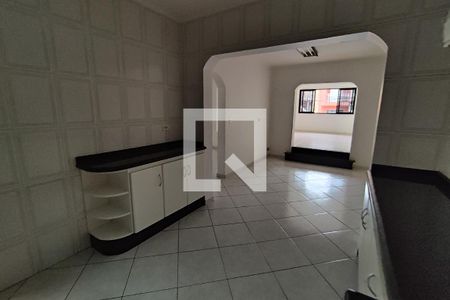 Casa à venda com 280m², 4 quartos e 3 vagas Casa à venda com 280m², 4 quartos e 3 vagasCozinha