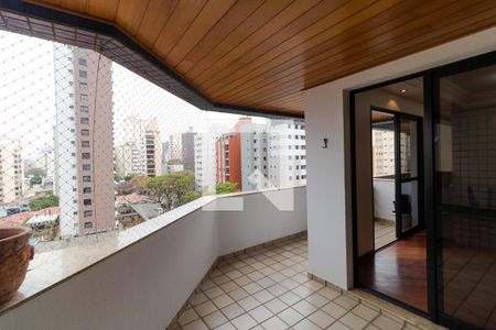 Apartamento para alugar com 160m², 4 quartos e 2 vagasSacada da Salas e Quarto 01