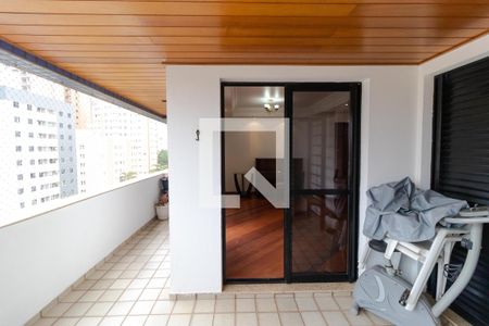 Apartamento para alugar com 160m², 4 quartos e 2 vagasSacada da Salas e Quarto 01