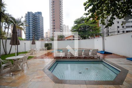 Apartamento para alugar com 160m², 4 quartos e 2 vagasÁrea comum - Piscina