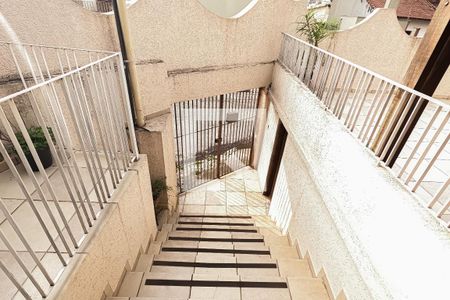 Varanda de casa para alugar com 3 quartos, 220m² em Vila Rosália, Guarulhos