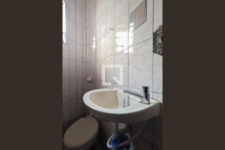 Casa para alugar com 220m², 3 quartos e 2 vagasLavabo - Casa 2