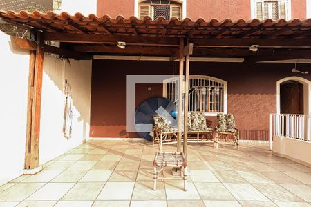 Casa para alugar com 220m², 3 quartos e 2 vagasVaranda